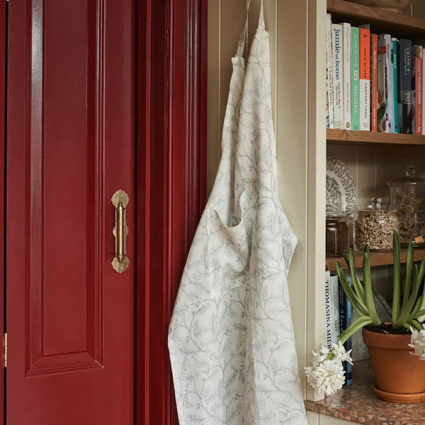 Neptune Accessories_Tabletop_Table linens default Francesca Linen Apron, Flax Blue