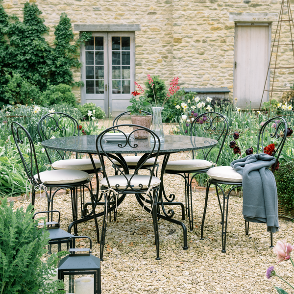 Neptune Tables 6 seater / Black & Granite Boscombe Round Table