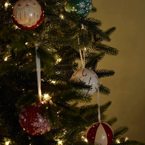 Neptune Seasonal_Christmas_Christmas trees default Windsor 6ft Pre-lit Christmas Tree