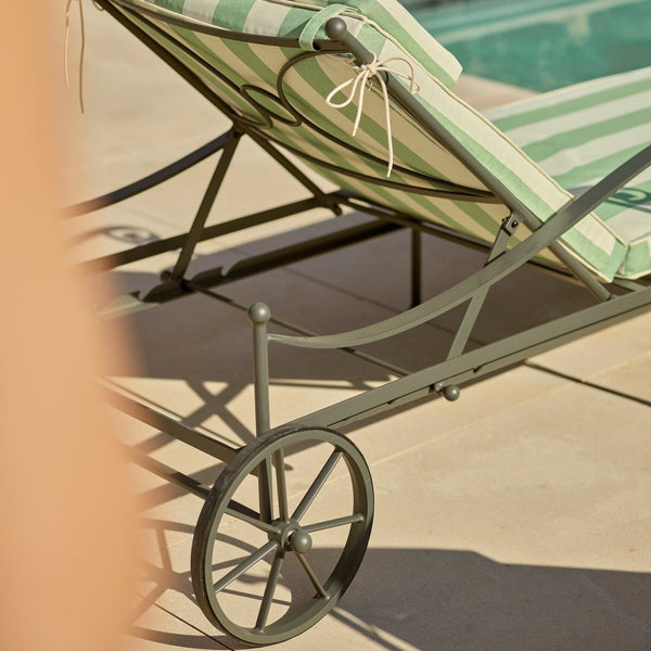 Neptune Sunlounger Cheltenham Sunlounger with Cushions