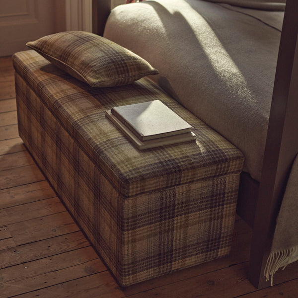 Eloise Ottoman